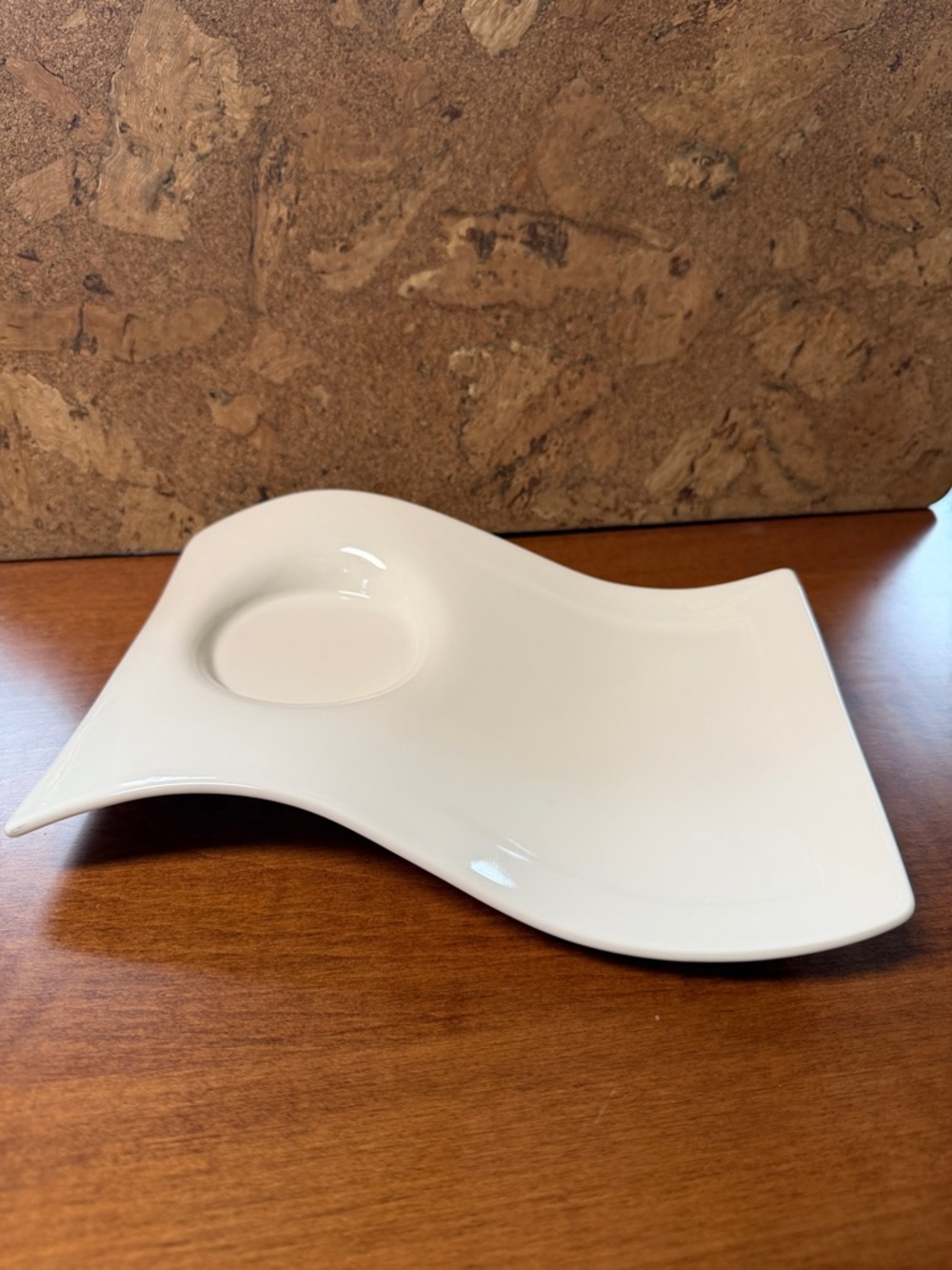 Villeroy & Boch White Porcelain Wave Snack Plates (2)